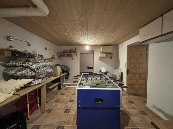 Casa independiente en calle Avellano, 24