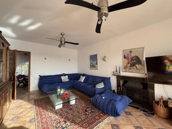 Casa independiente en calle Avellano, 24