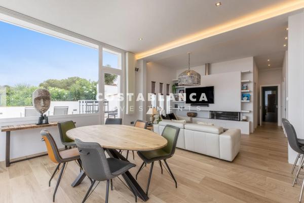 Casa independiente en calle Castillo