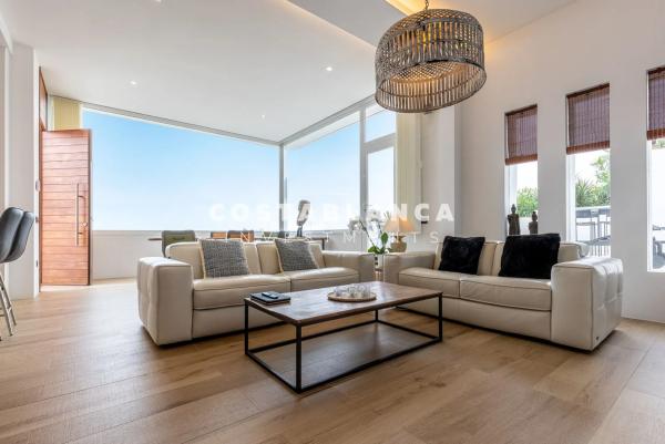 Casa independiente en calle Castillo