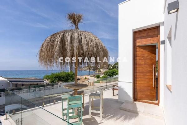 Casa independiente en calle Castillo