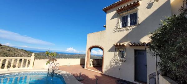 Casa independiente en calle de Mirabarques, 35