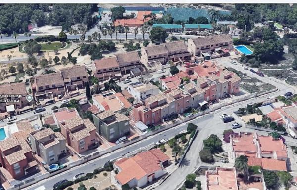 Chalet adosado en calle les Palmeretes