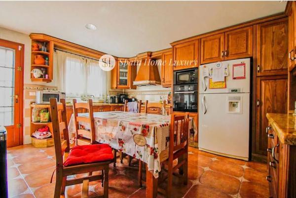 Casa independiente en calle la Cabanya