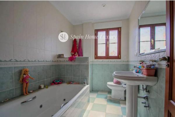 Casa independiente en calle la Cabanya