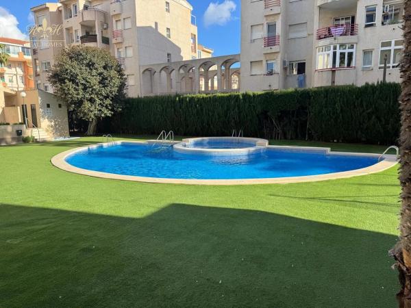 Piso en calle Narciso Yepes