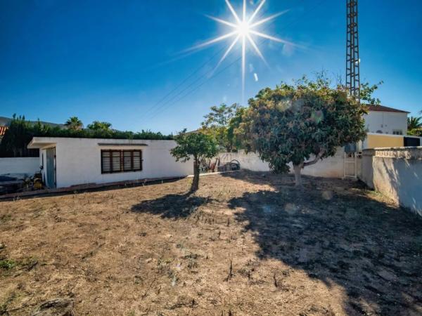 Casa independiente en camino del Sarando