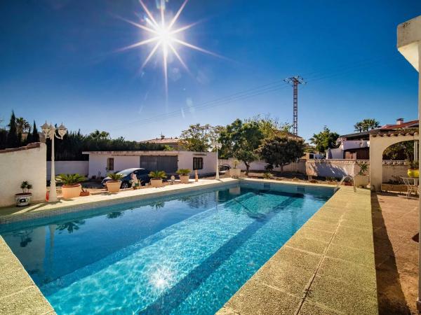 Casa independiente en camino del Sarando