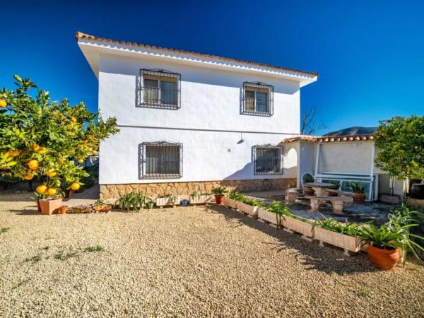 Casa independiente en camino del Sarando