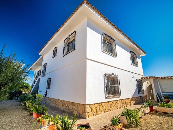 Casa independiente en camino del Sarando