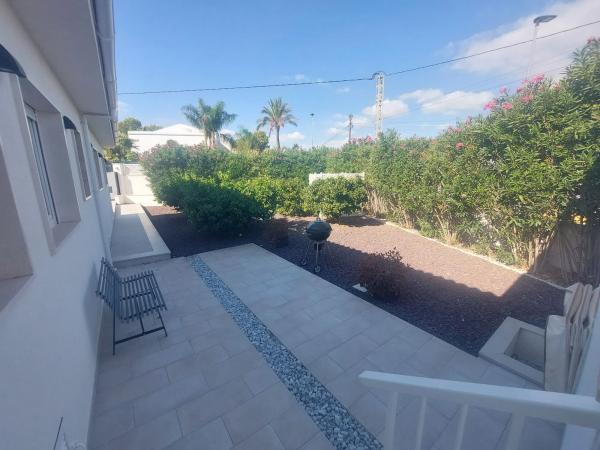 Casa independiente en calle Albatros