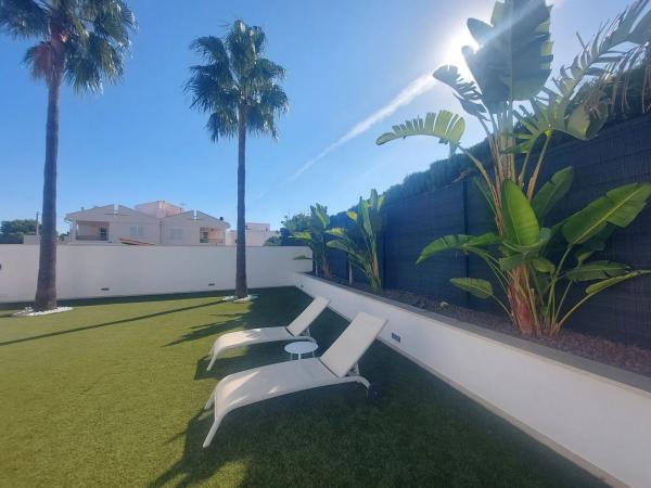 Casa independiente en calle Albatros