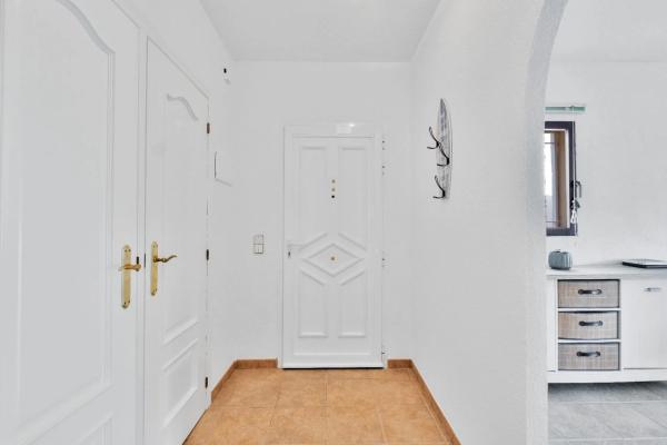 Chalet pareado en avenida Bernia