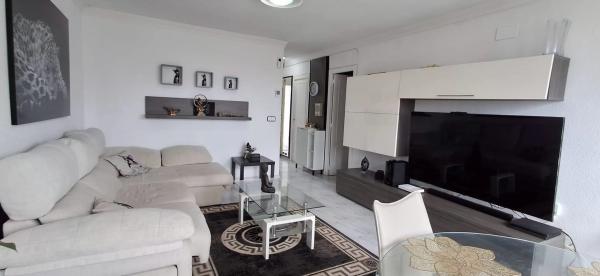 Piso en avenida de Suecia