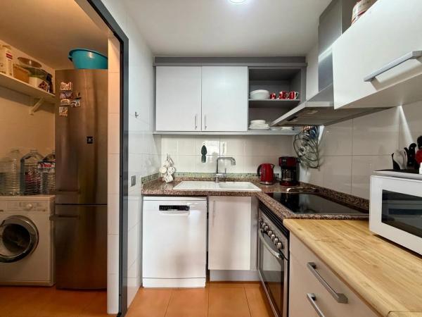 Piso en calle Presidente Adolfo Suárez, 20