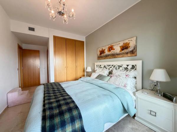 Piso en calle Presidente Adolfo Suárez, 20