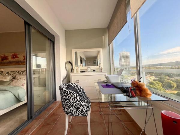 Piso en calle Presidente Adolfo Suárez, 20