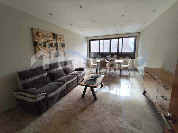 Piso en avenida del Municipi, 12