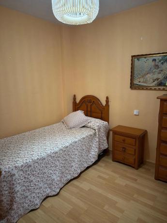 Piso en avenida Beniardá, 2