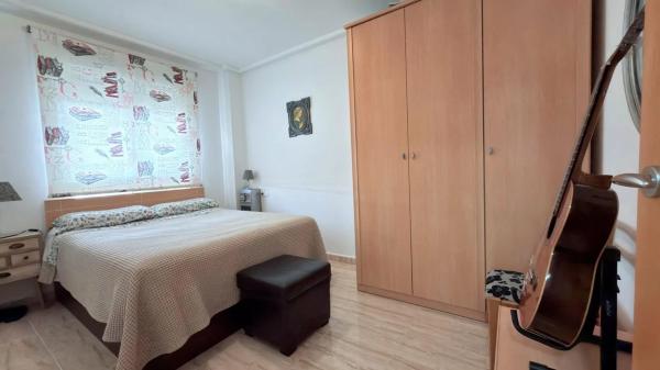 Piso en calle Presidente Adolfo Suárez, 18