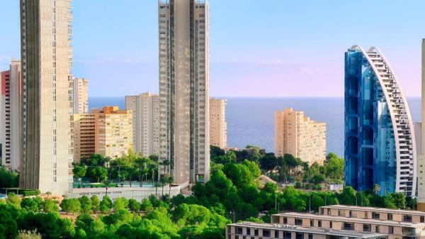 Piso en calle Presidente Adolfo Suárez, 18