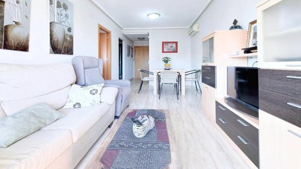 Piso en calle Presidente Adolfo Suárez, 18