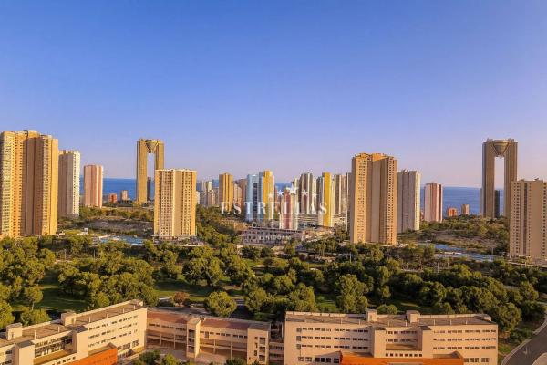 Ático en Pueblo Poniente