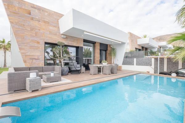 Casa independiente en calle de Brasil