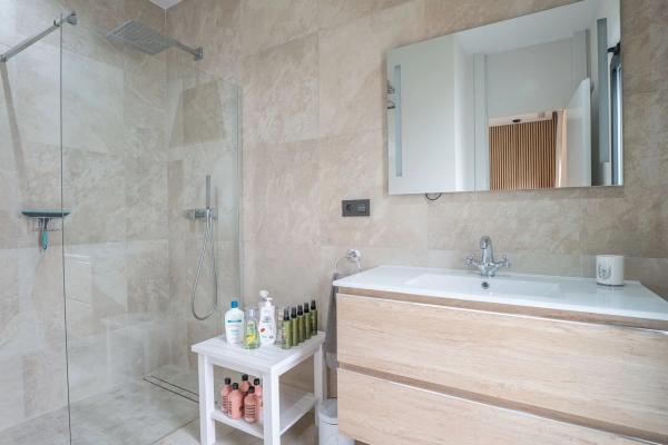 Casa independiente en calle de Brasil