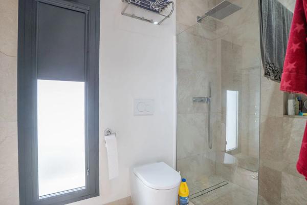 Casa independiente en calle de Brasil