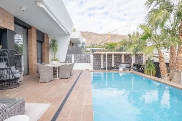 Casa independiente en calle de Brasil