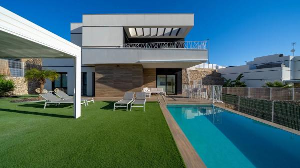 Casa independiente en calle Càceres, 5