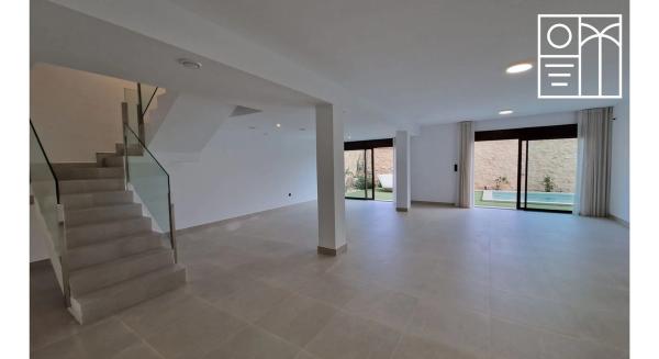 Casa independiente en avenida Sevilla, 27