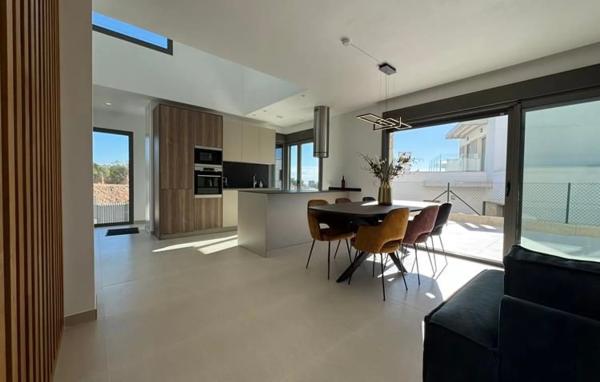 Chalet en calle Praga