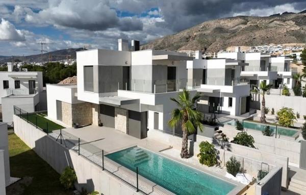 Chalet en calle Praga