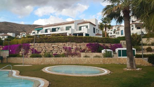 Chalet adosado en calle Londres, 2