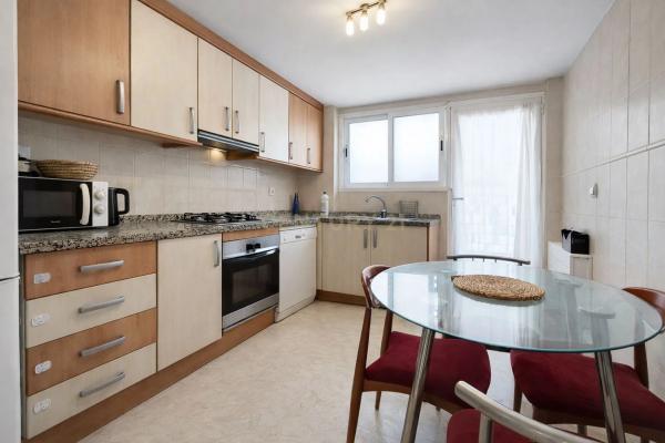 Chalet adosado en avenida Serra D'Aitana, 18