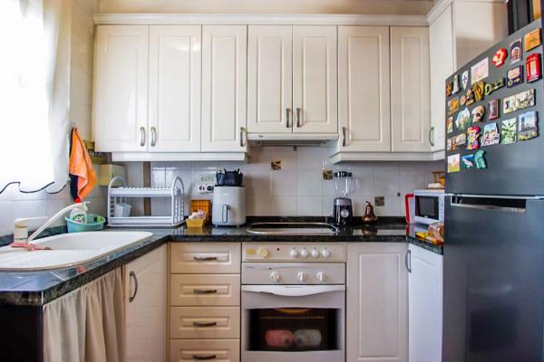 Chalet pareado en avenida del Pí