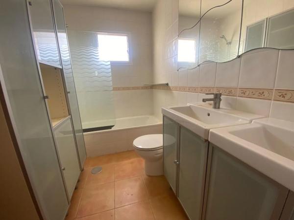 Chalet adosado en calle Serra del Cabeçó d'Or, 27