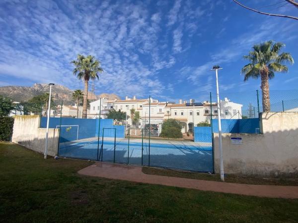 Chalet adosado en calle Serra del Cabeçó d'Or, 27