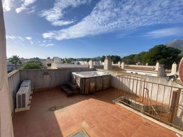 Chalet adosado en calle Serra del Cabeçó d'Or, 27