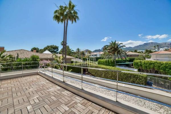 Casa independiente en calle Sorolla