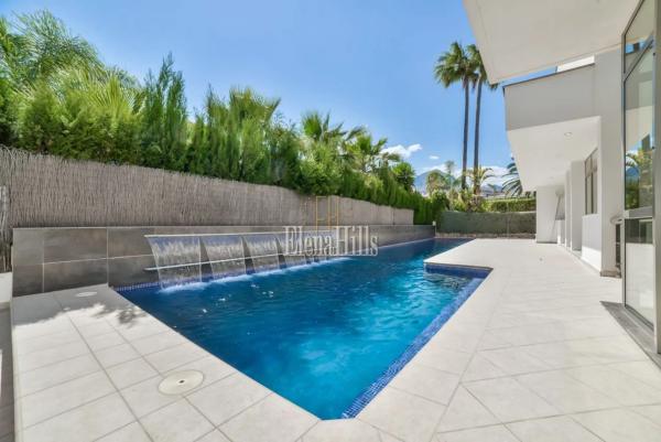 Casa independiente en calle Sorolla