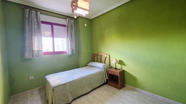 Piso en avenida Riu Torres