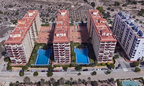 Piso en avenida Riu Torres