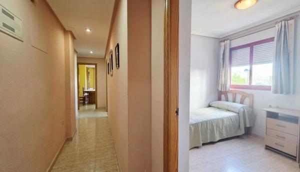 Piso en avenida Riu Torres