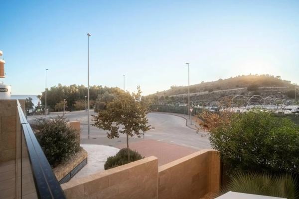 Dúplex en calle Edeta