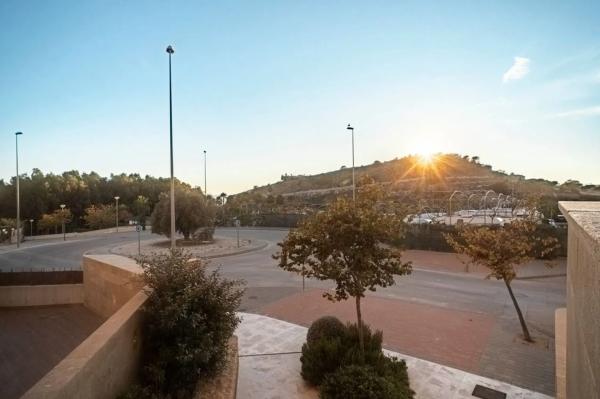 Dúplex en calle Edeta