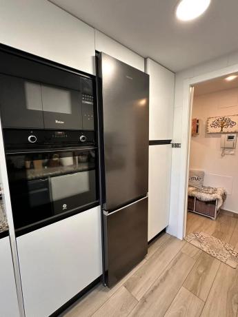 Piso en avenida Mestral, 4