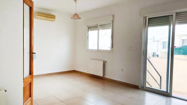 Chalet adosado en calle Escritor Vintila Horia